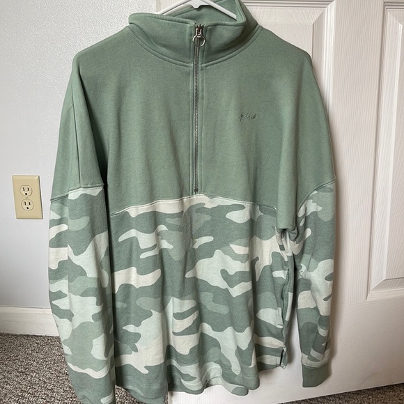 PINK Victoria secret sweater, size small in women’s. - Picture 1 of 3